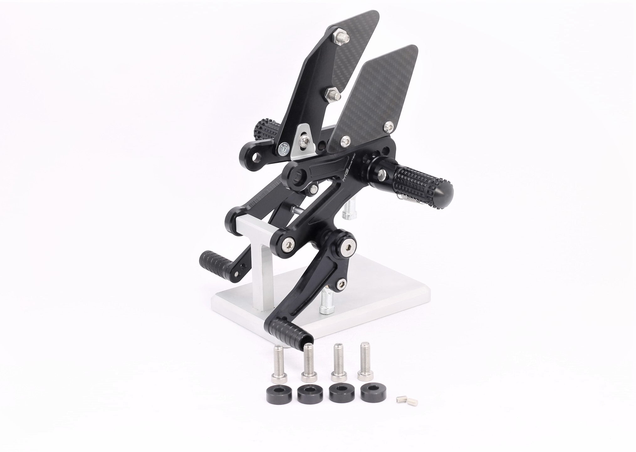 MG Biketec Fußrastenanlage mit ABE für Yamaha YZF-R7 2022 - seitlich