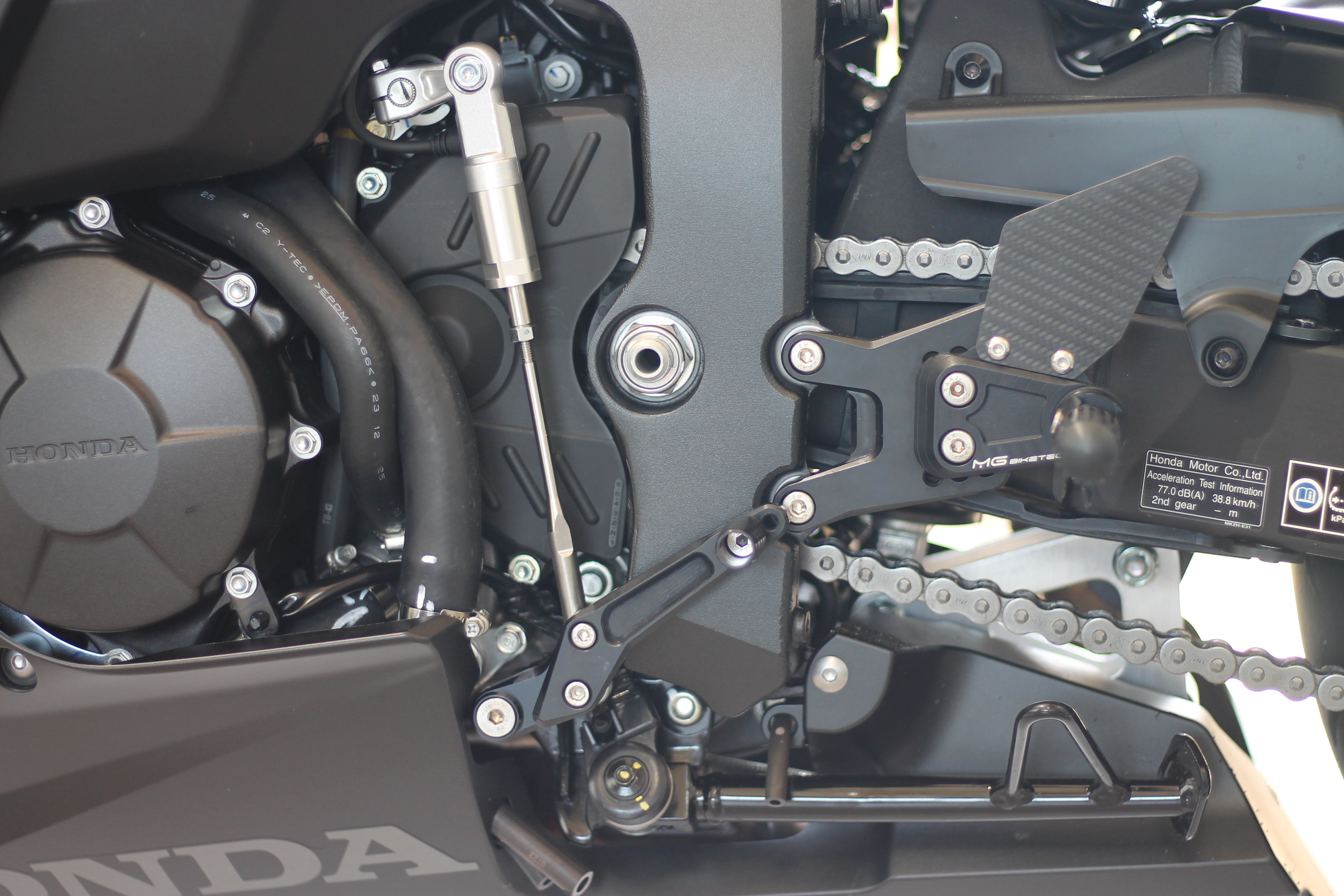 Honda CBR600RR PC40 2007 - 2016 Schaltumkehrkit von MG Biketec seitlich