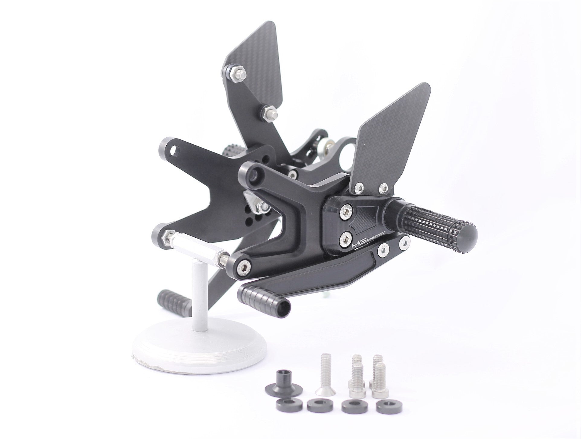 MG Biketec Fußrastenanlage mit ABE für Triumph Street Triple 765 RS / Moto2 2017 - 2022 seitlich