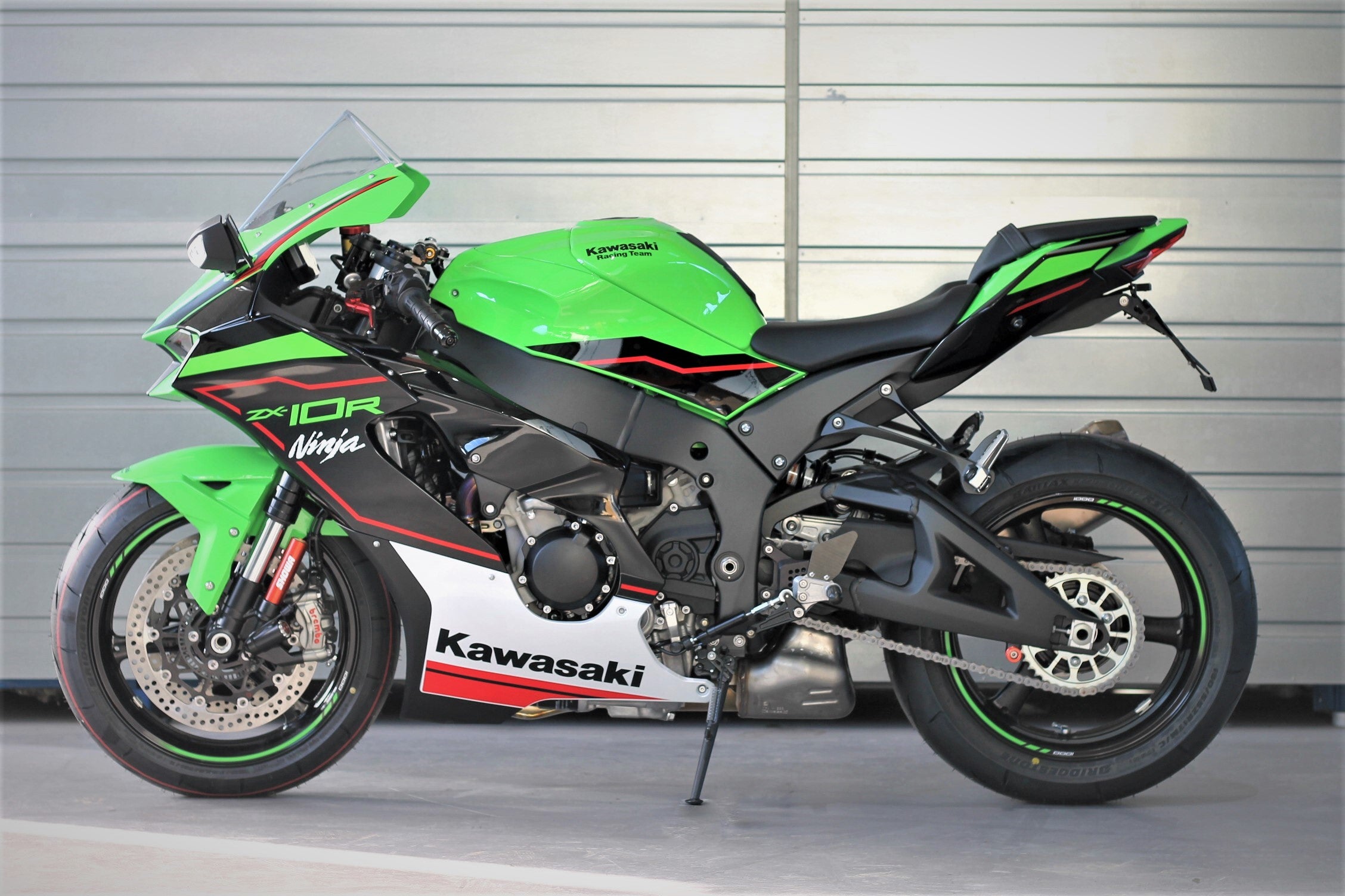 MG Biketec Fußrastenanlage Kawasaki ZX-10R ab 2011 mit/ ohne ABE am bike links