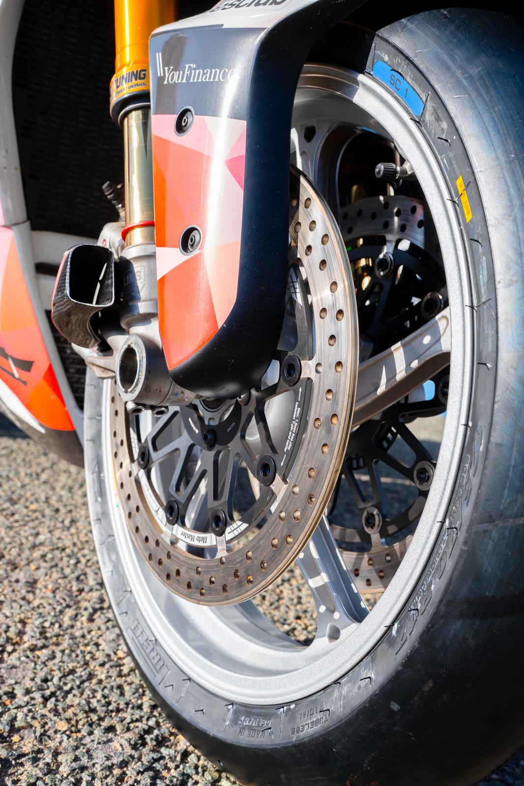 Nahaufnahme Schmiede-Felge Panigale V4 2025