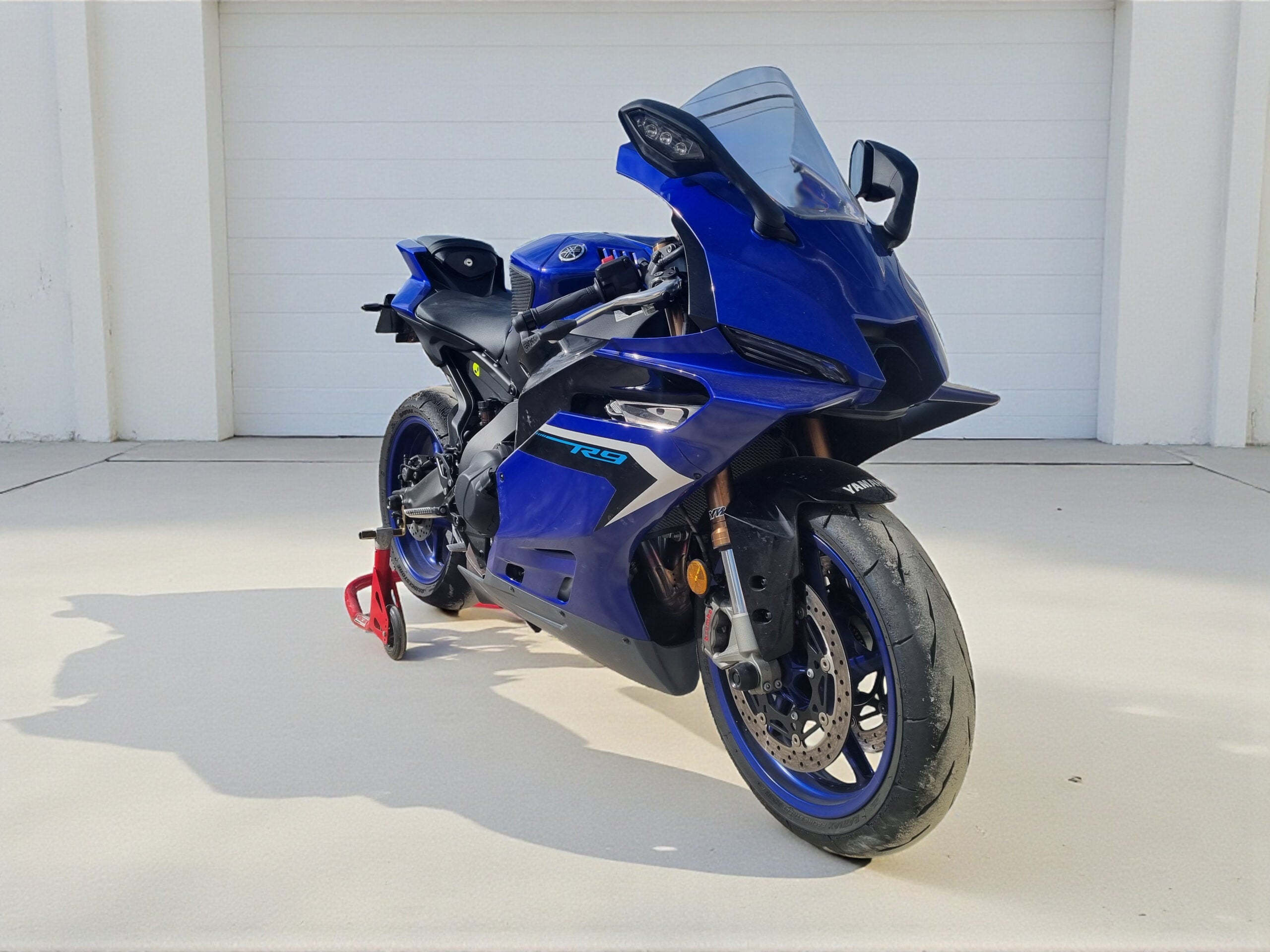 Yamaha R9 Bugverkleidung Straße