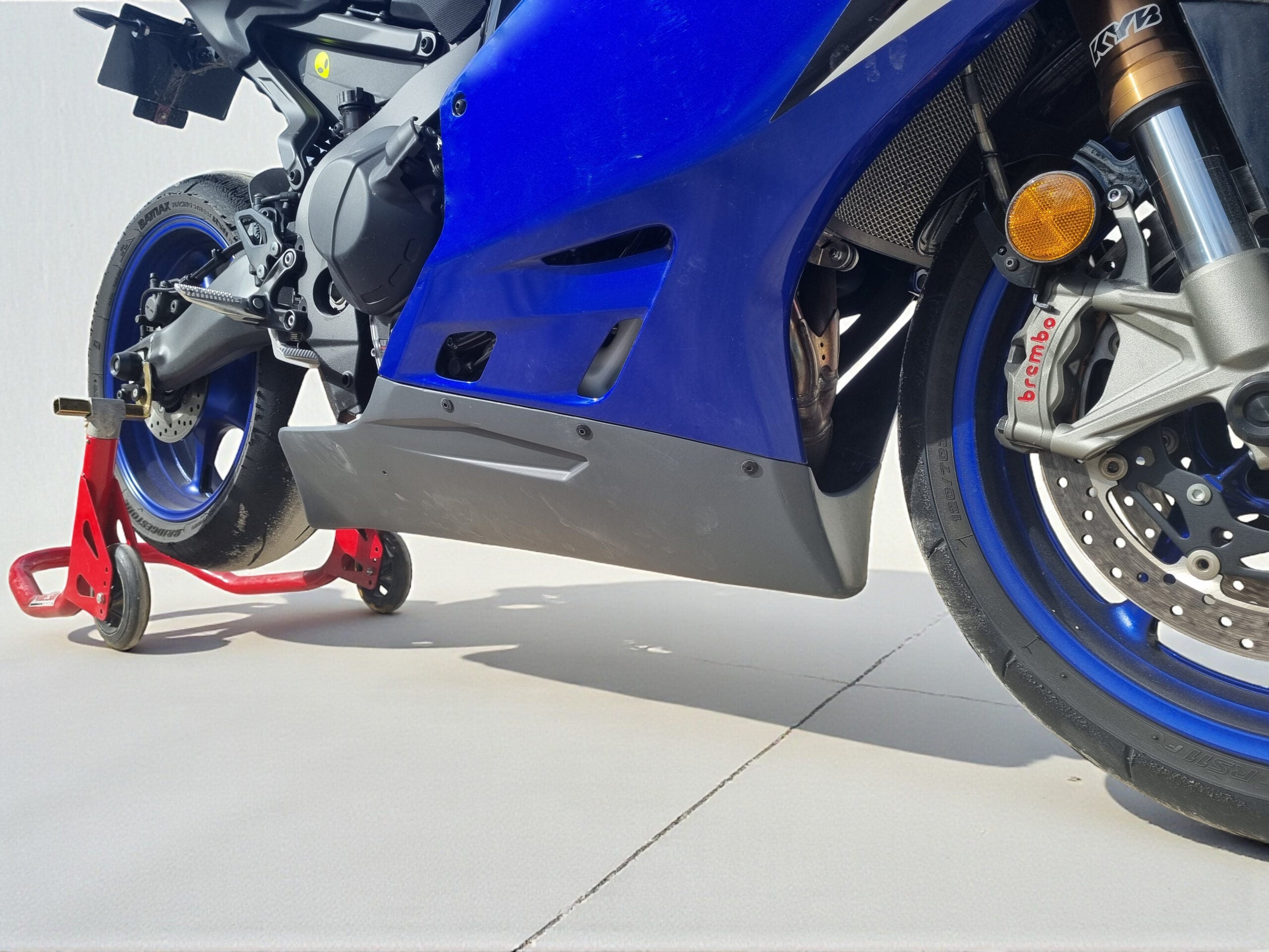 Yamaha R9 Bugverkleidung Straße Lacomoto