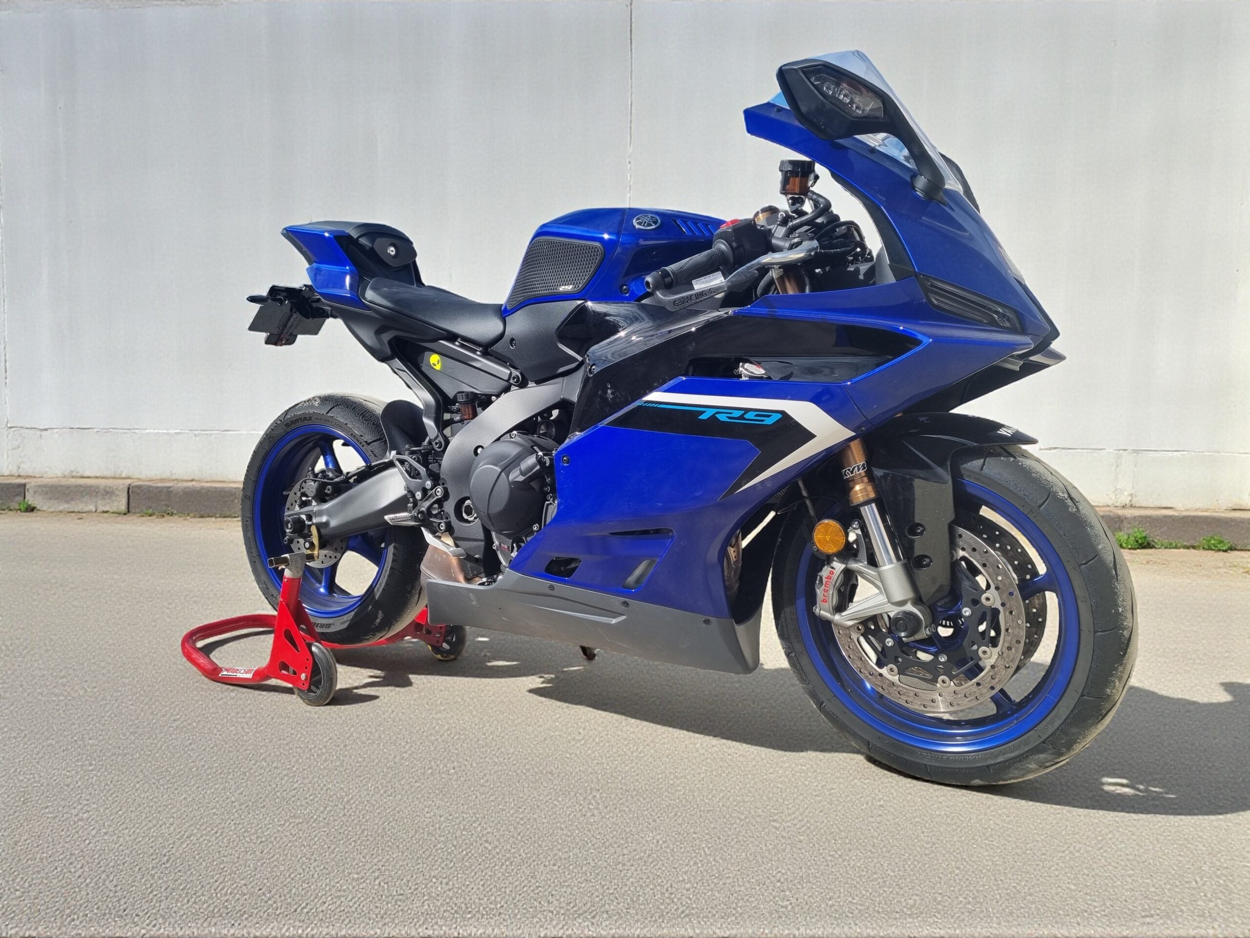 Yamaha R9 Bugverkleidung Straße Lacomoto