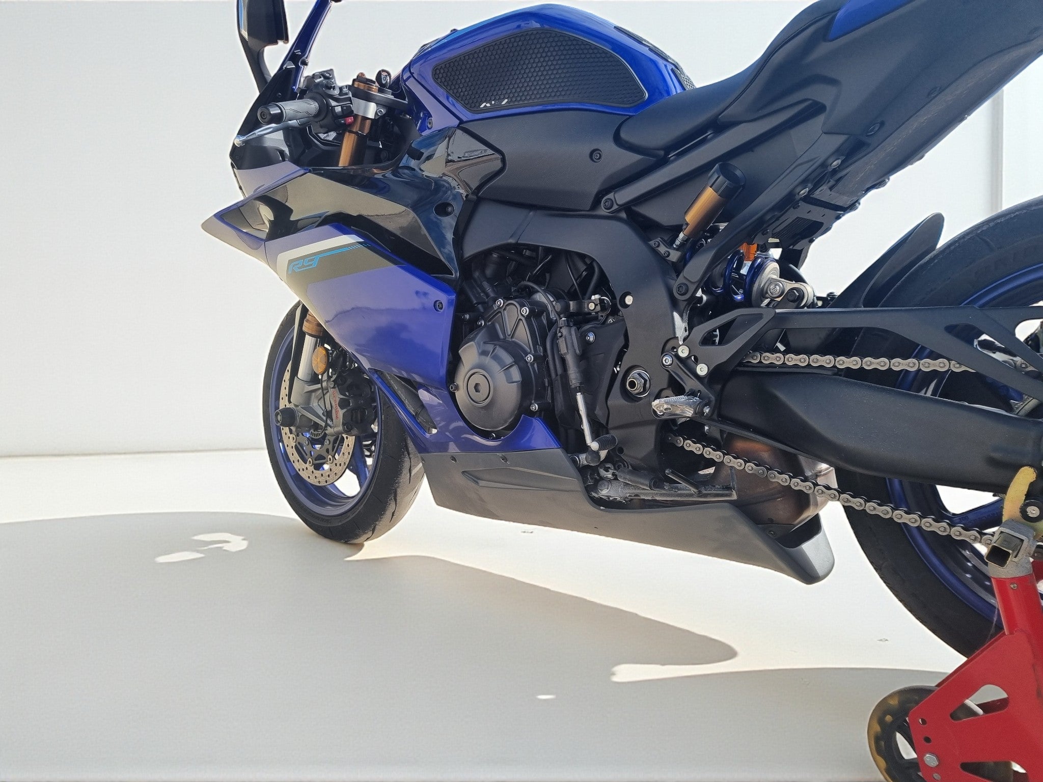 Yamaha R9 Bugverkleidung Straße unten