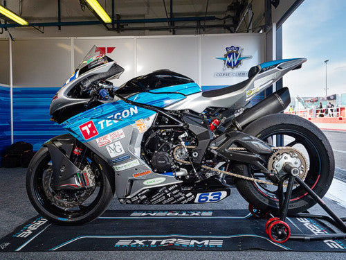 MV Agusta F3 800RR 2022–2023 mit PlasticBike Rennverkleidung, linke Seite