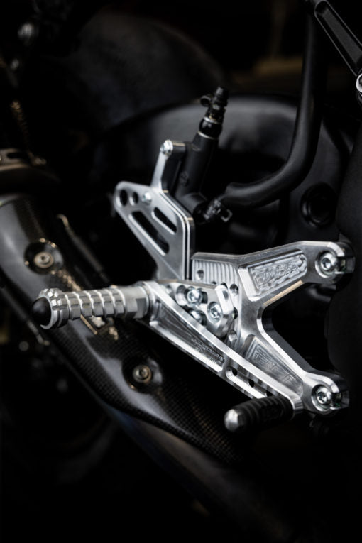 racemodeparts fußrastenanlage yamaha r7