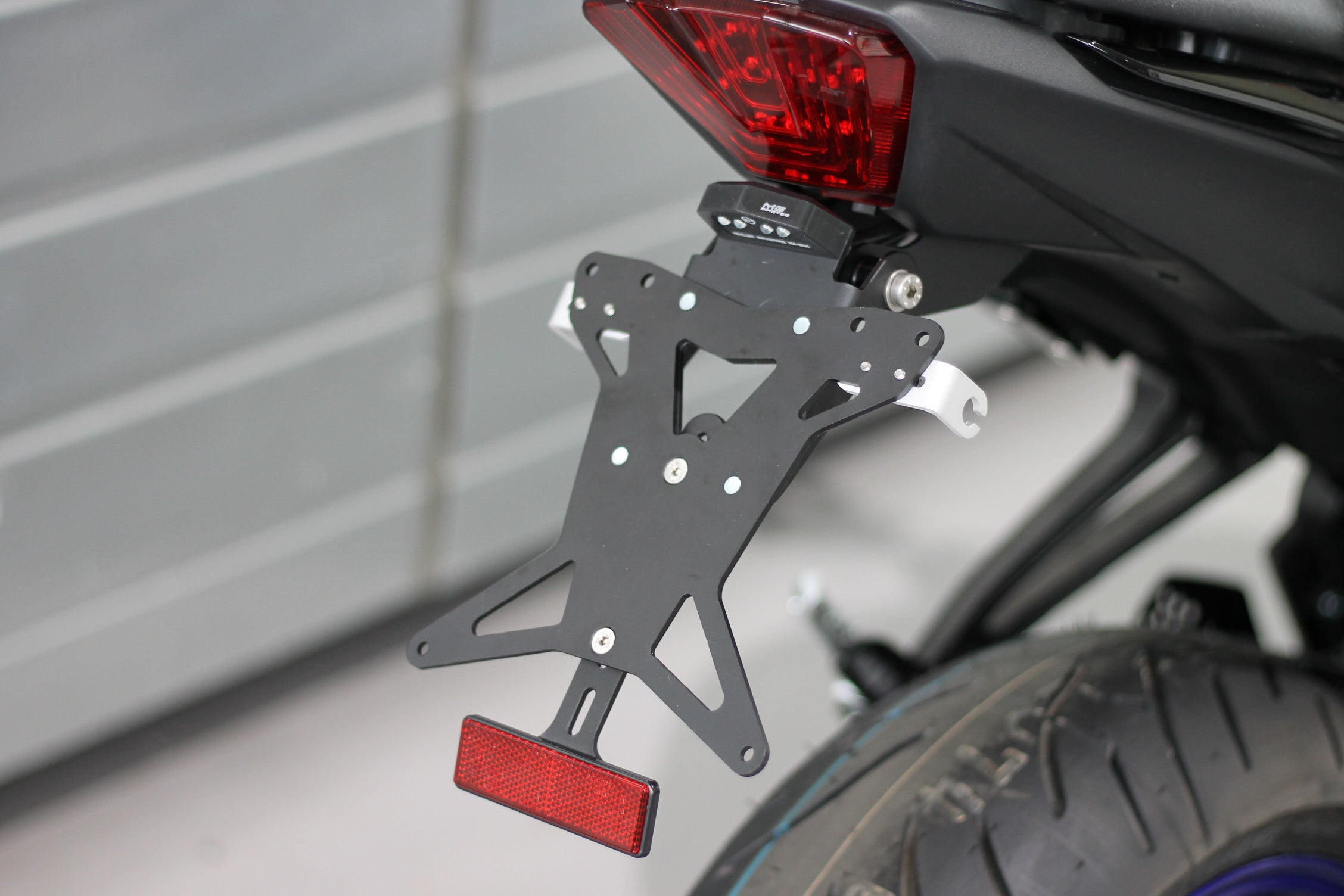 Kurzes Heck - Kennzeichenträger - Kennzeichenhalter