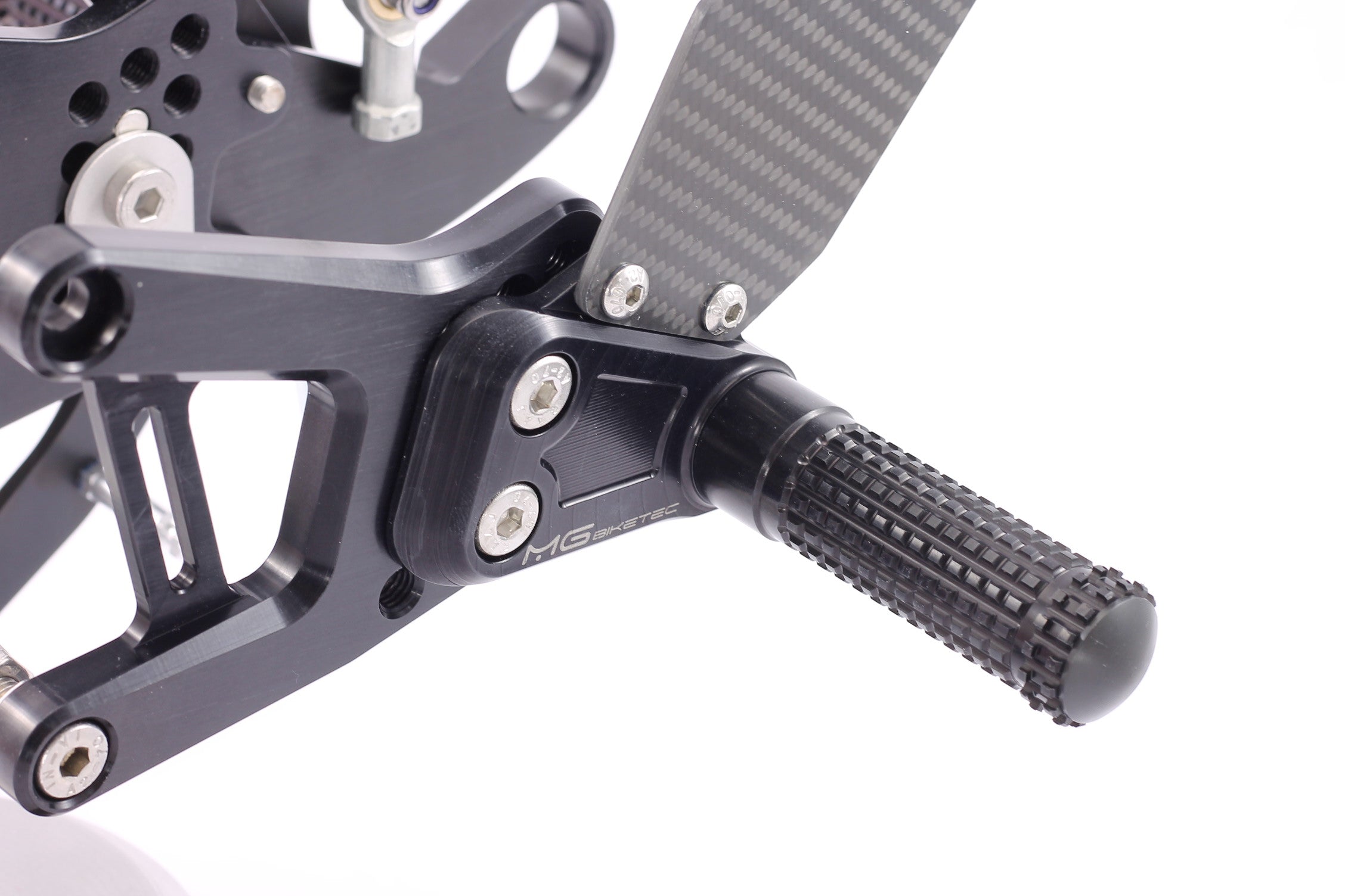 MG Biketec footrest system with ABE for Yamaha YZF-R6 RJ27