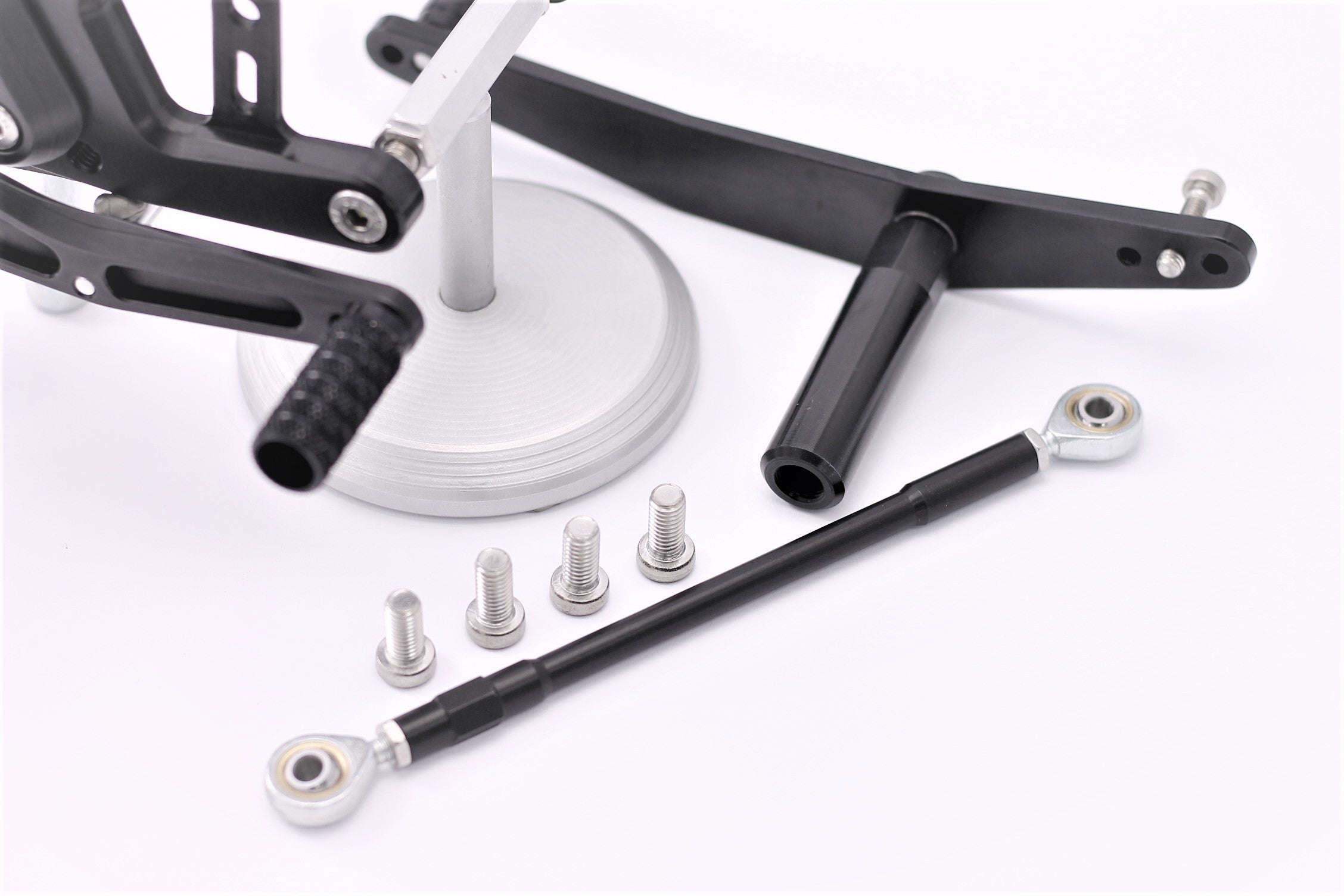 MG Biketec footrest system with ABE for Yamaha YZF-R6 2006 - 2016