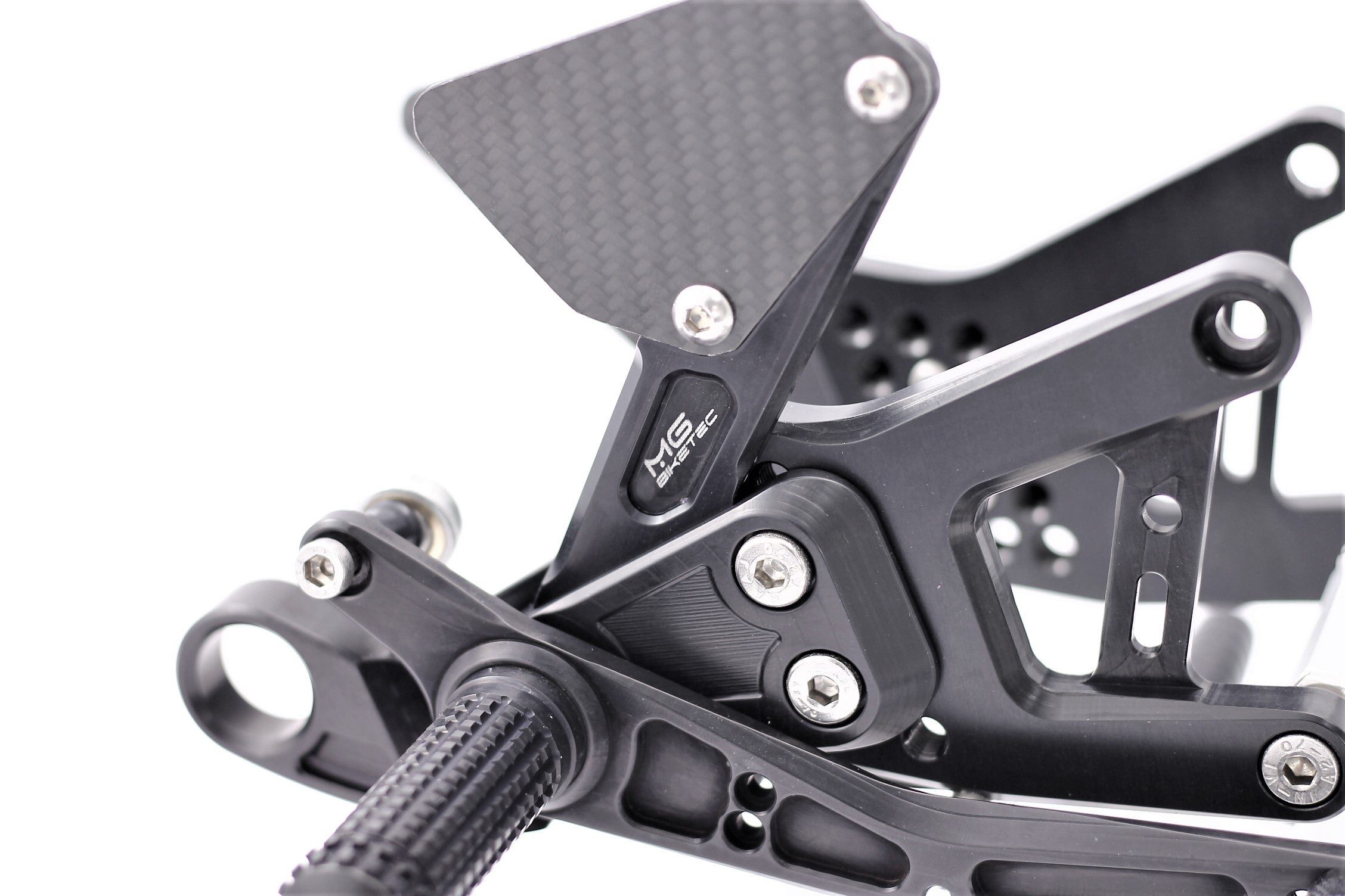 MG Biketec footrest system with ABE for Yamaha YZF-R6 2006 - 2016