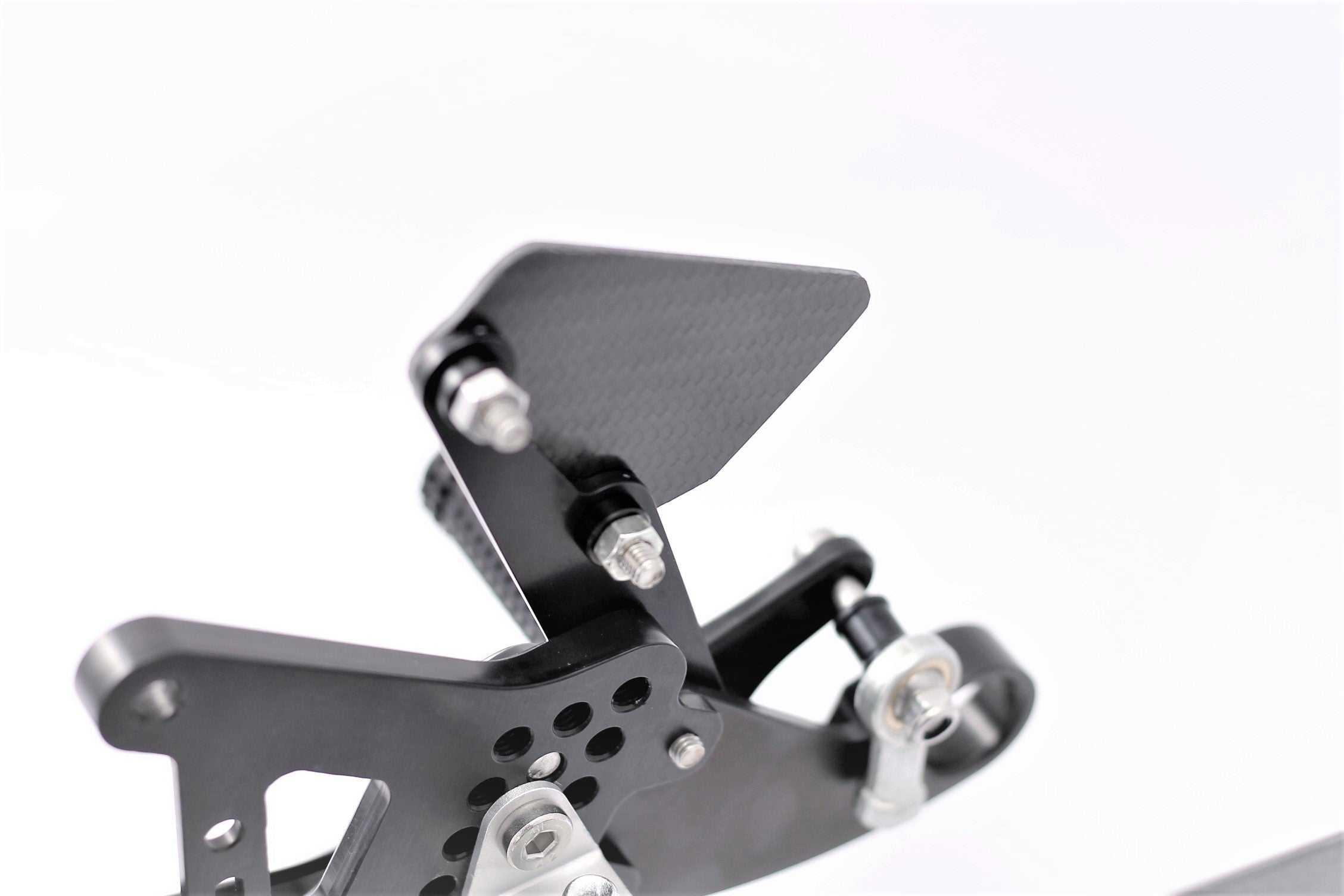 MG Biketec footrest system with ABE for Yamaha YZF-R6 2006 - 2016