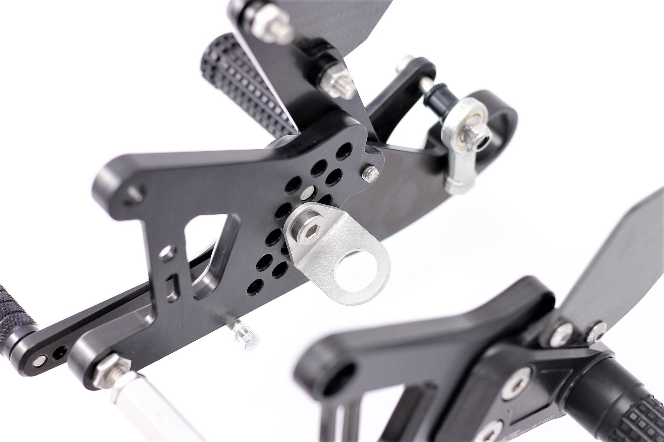 MG Biketec footrest system with ABE for Yamaha YZF-R6 2006 - 2016