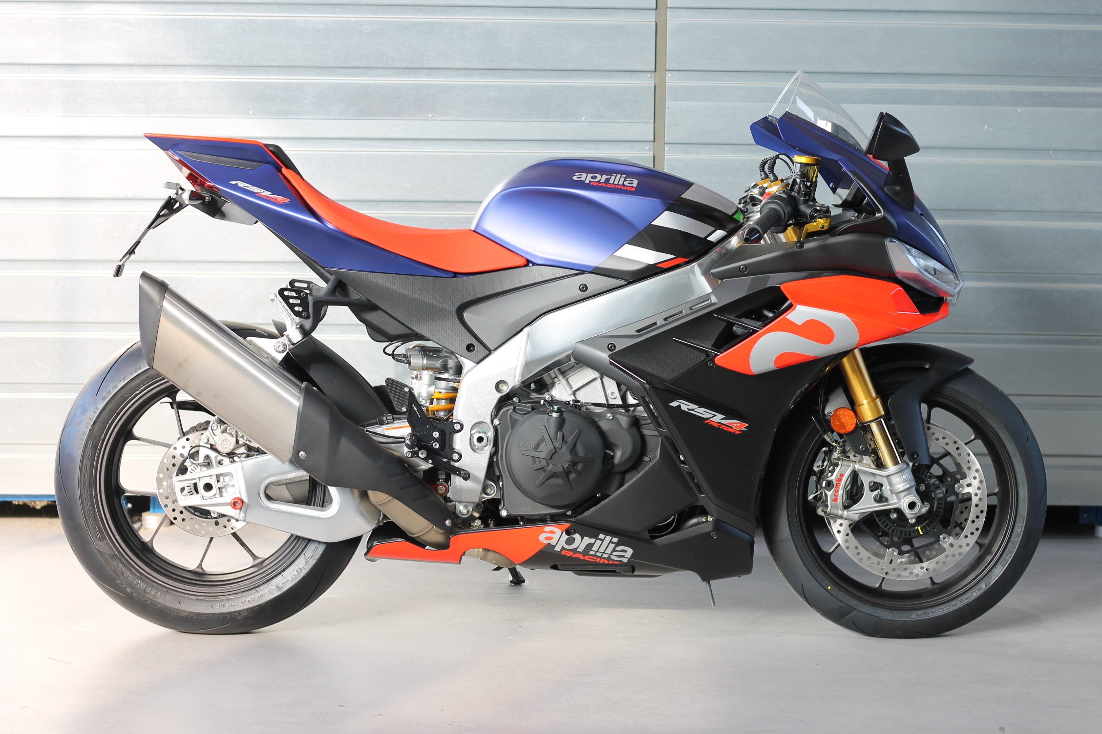 MG Biketec Fußrastenanlage mit ABE für Aprilia RSV4 1100 2019 - & Tuono 1100 2021 - am bike