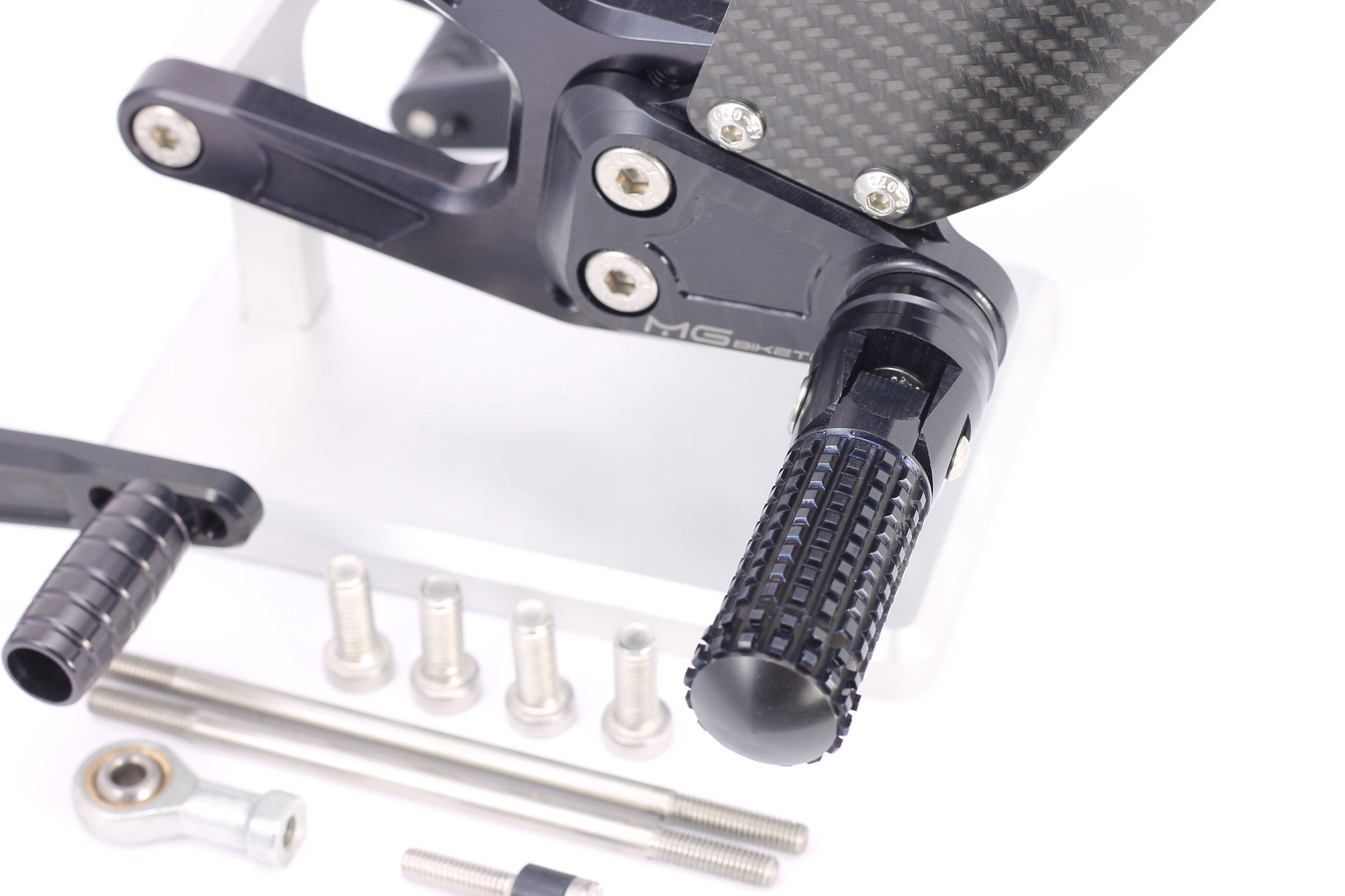 MG Biketec footrest system with ABE for Honda CBR 1000 RRR SC82
