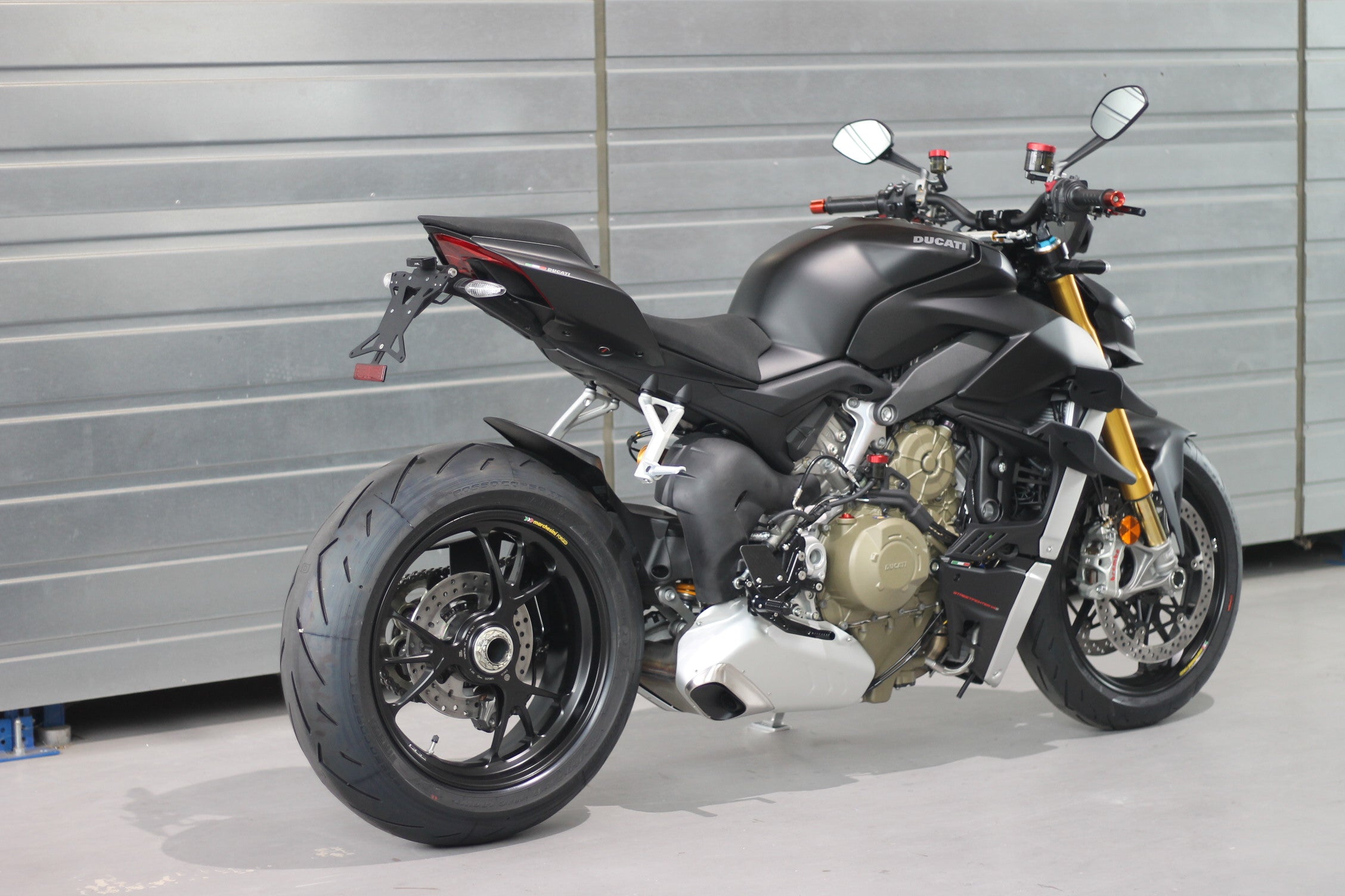 MG Biketec Fußrastenanlage mit ABE für Ducati Streetfighter V4 2020 - 2024 am bike
