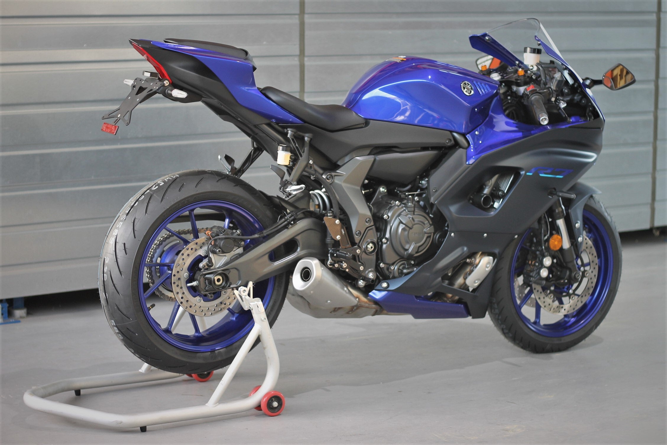 MG Biketec Fußrastenanlage mit ABE für Yamaha YZF-R7 2022 - am bike