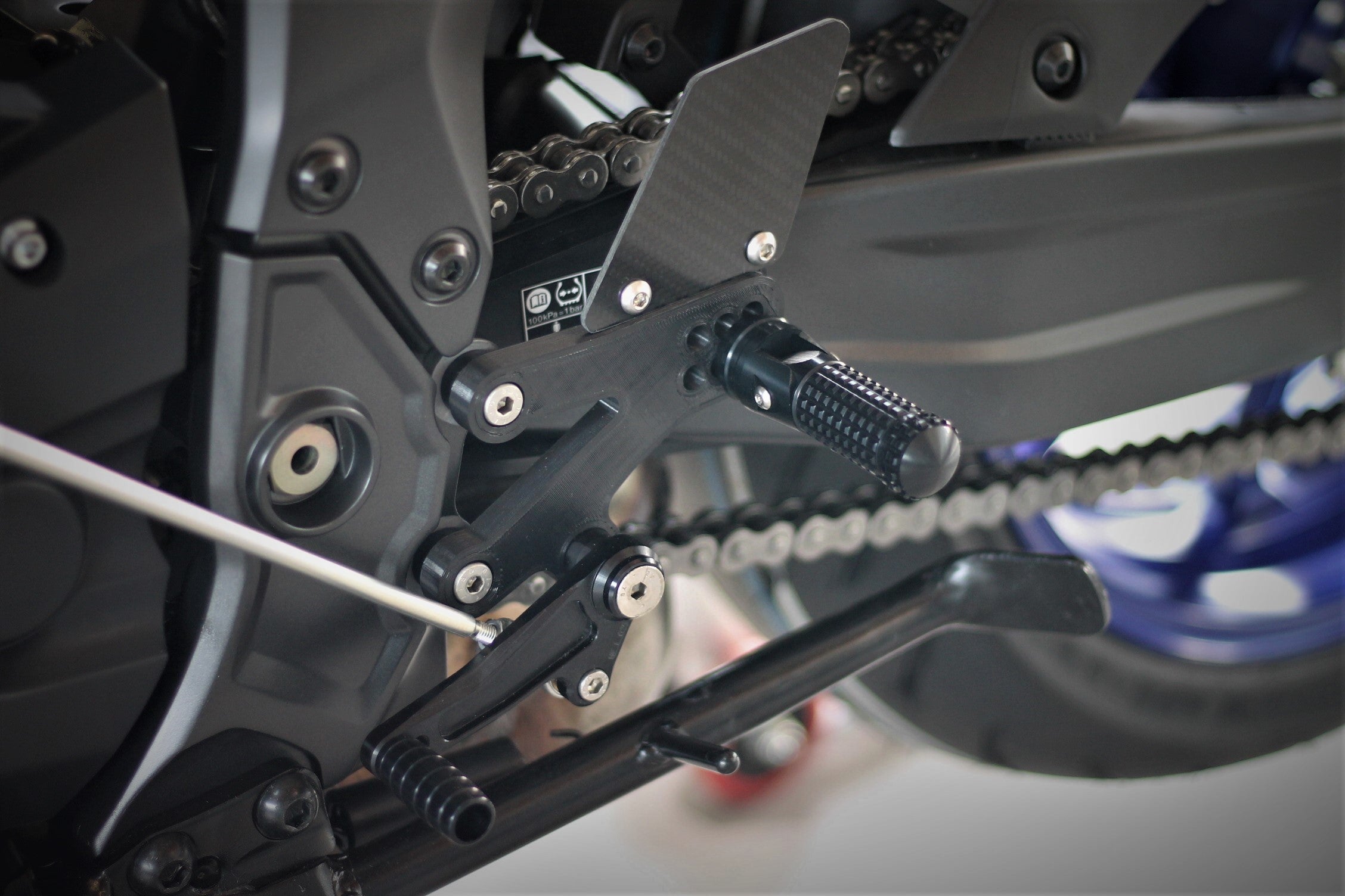 MG Biketec Fußrastenanlage mit ABE für Yamaha YZF-R7 2022 -