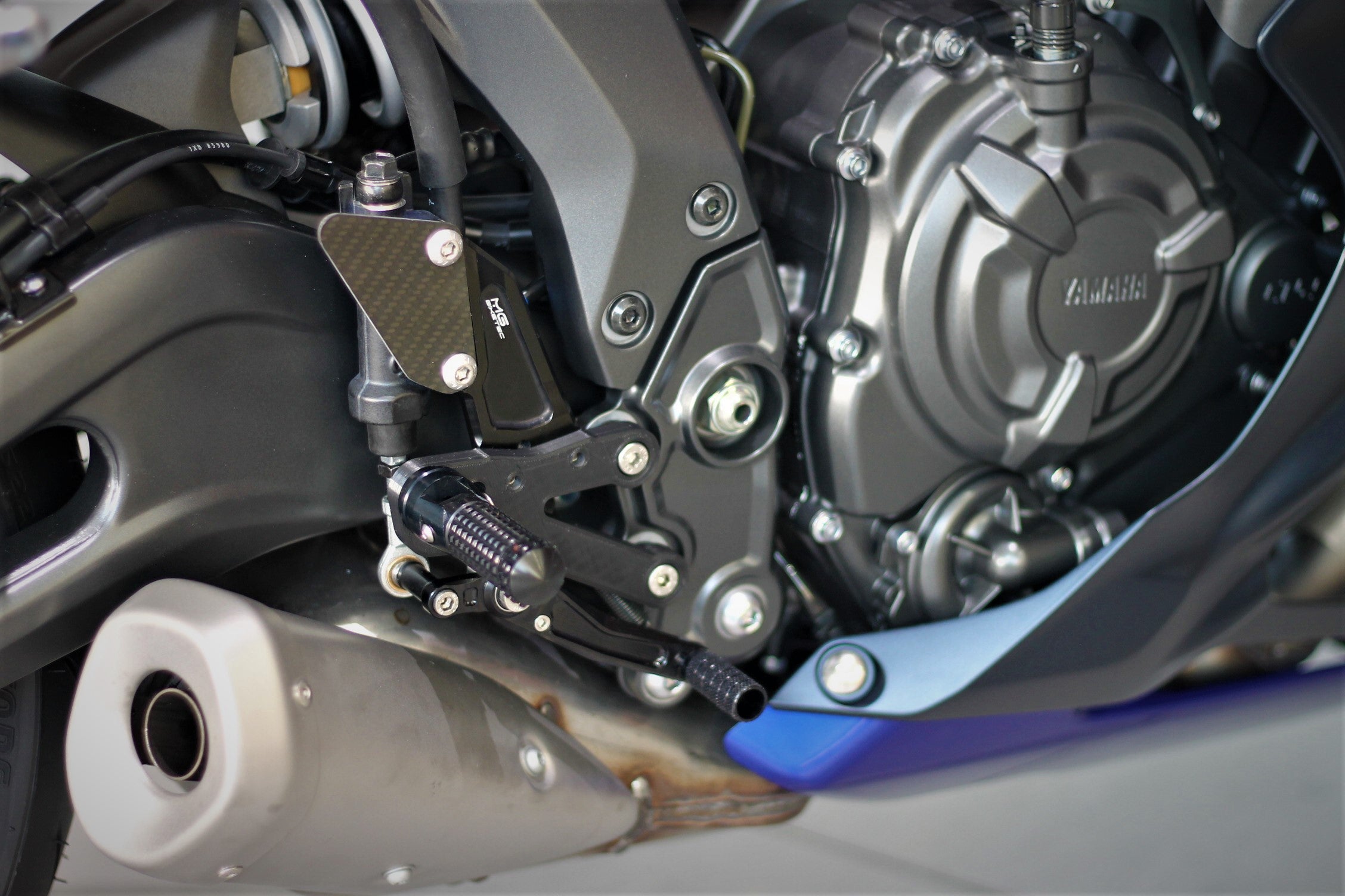 MG Biketec Fußrastenanlage mit ABE für Yamaha YZF-R7 2022 -