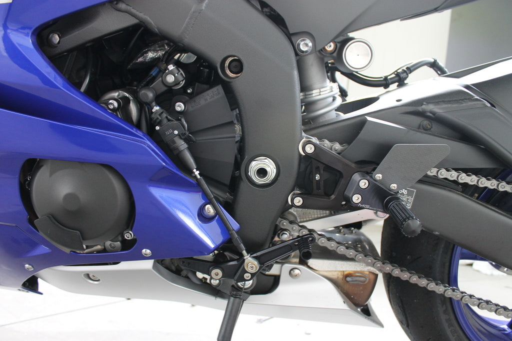 MG Biketec footrest system with ABE for Yamaha YZF-R6 RJ27