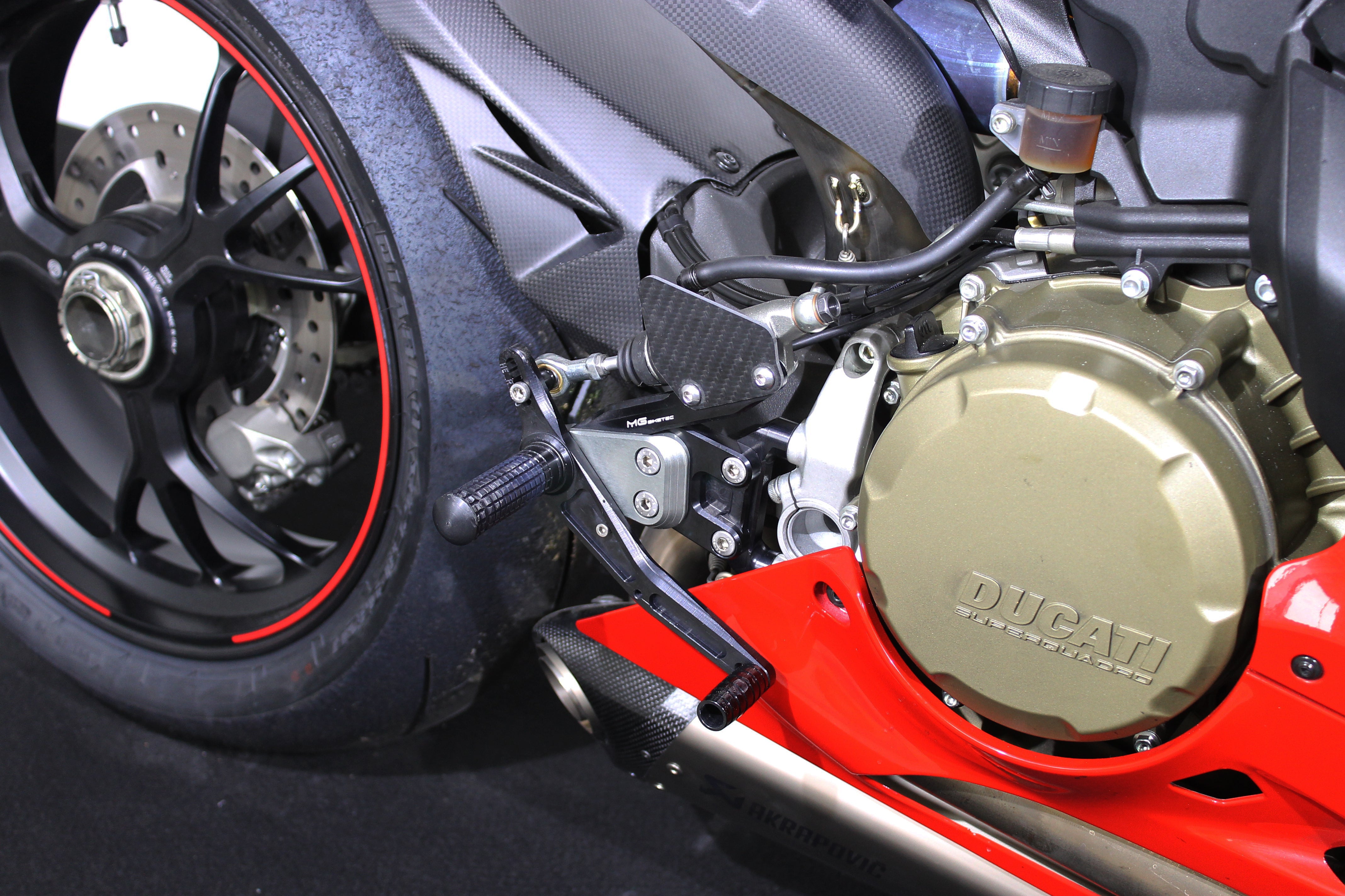 MG Biketec Fußrastenanlage mit ABE für Ducati Panigale 1199 & 1299