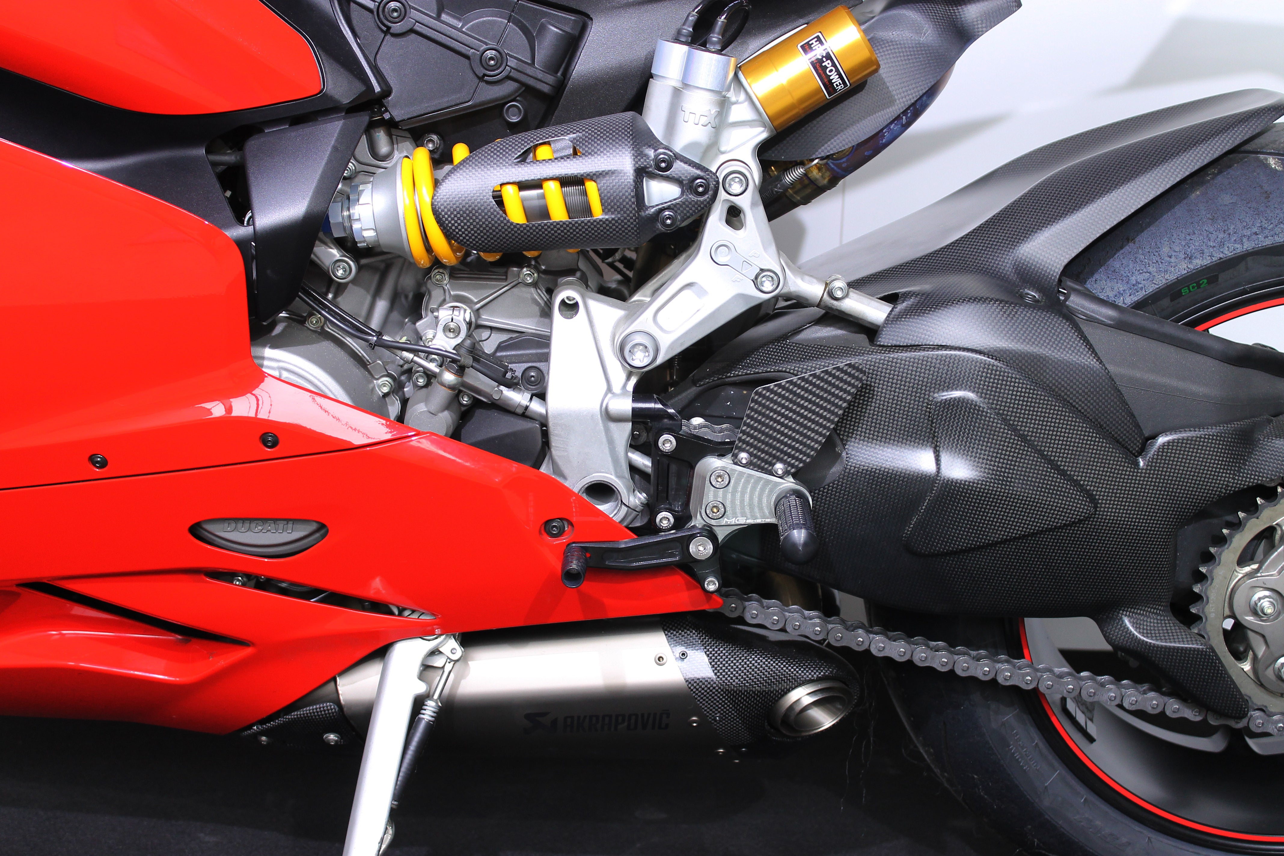 MG Biketec Fußrastenanlage mit ABE für Ducati Panigale 1199 & 1299