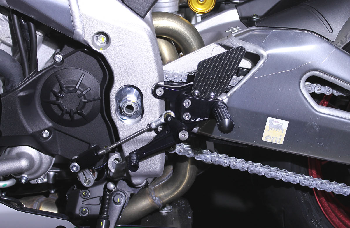 MG Biketec Fußrastenanlage mit ABE für Aprilia RSV4 2017 - 2018 & Tuono 2017 - 2020